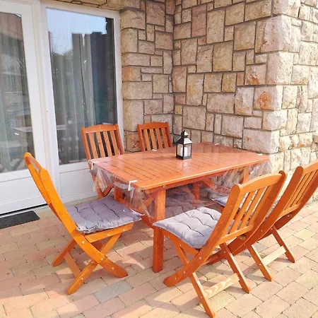 Mecsek Vendeghaz Apartmán Pětikostelí